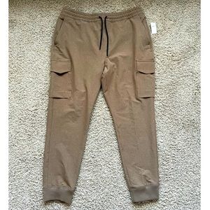 Mens super soft and cozy khaki/brown joggers NEW WITH TAGS, size L